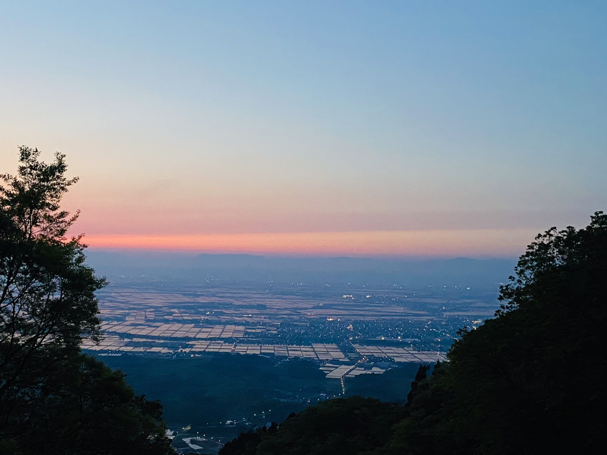 新潟県の角田山を日帰りご来光登山