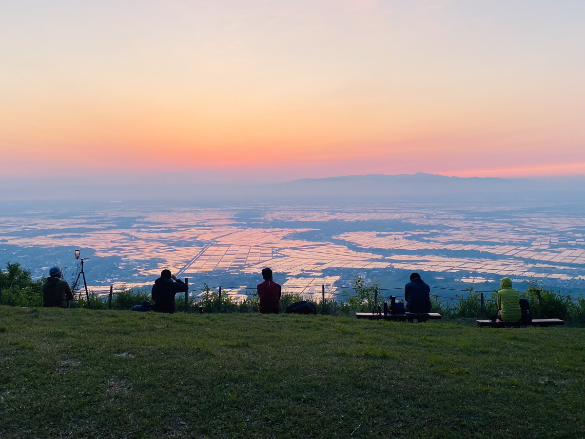 新潟県の角田山を日帰りご来光登山