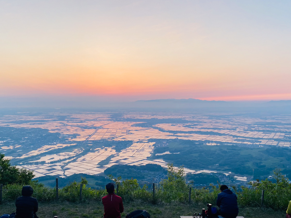 新潟県の角田山を日帰りご来光登山