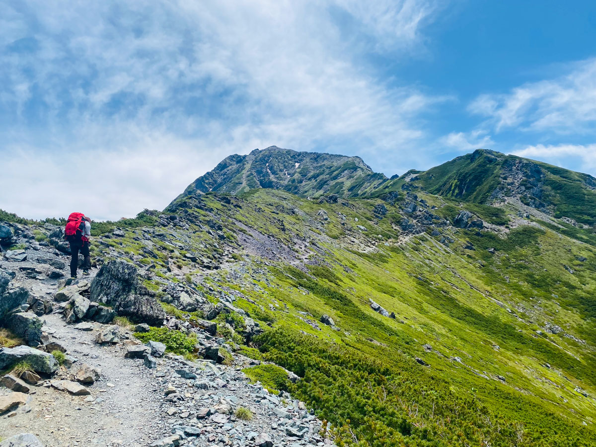 北岳山荘にテント泊した南アルプス登山日記（北岳、間ノ岳、農鳥岳）