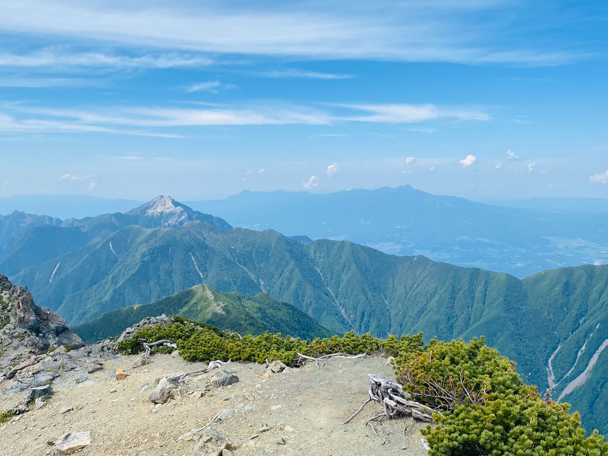 北岳山荘にテント泊した南アルプス登山日記（北岳、間ノ岳、農鳥岳）