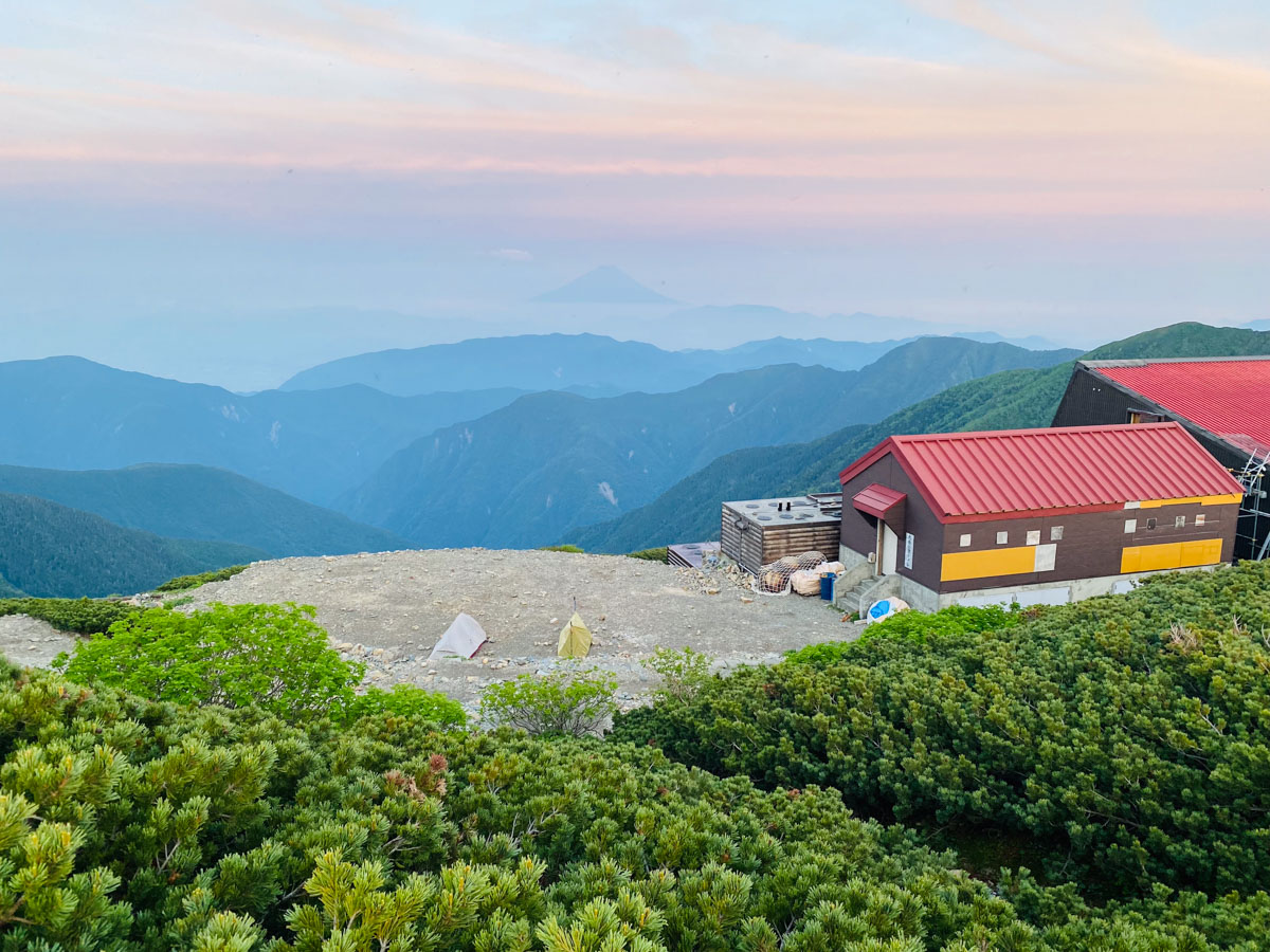 北岳山荘にテント泊した南アルプス登山日記（北岳、間ノ岳、農鳥岳）