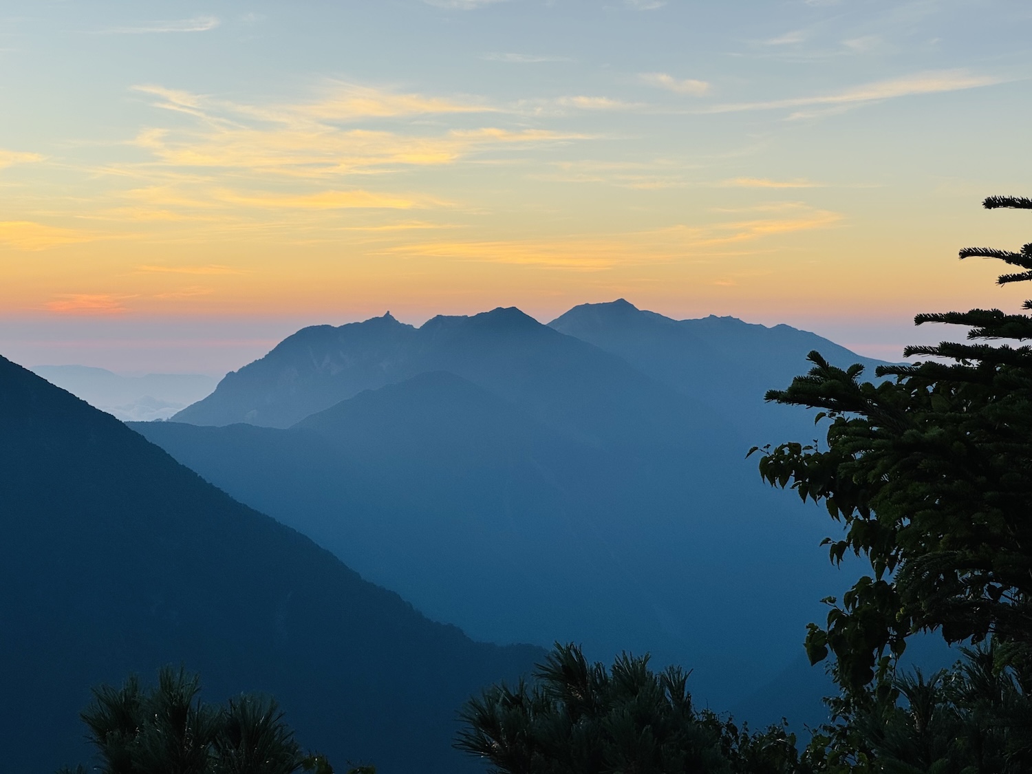 南アルプス仙塩尾根テント泊縦走登山(仙丈ヶ岳)
