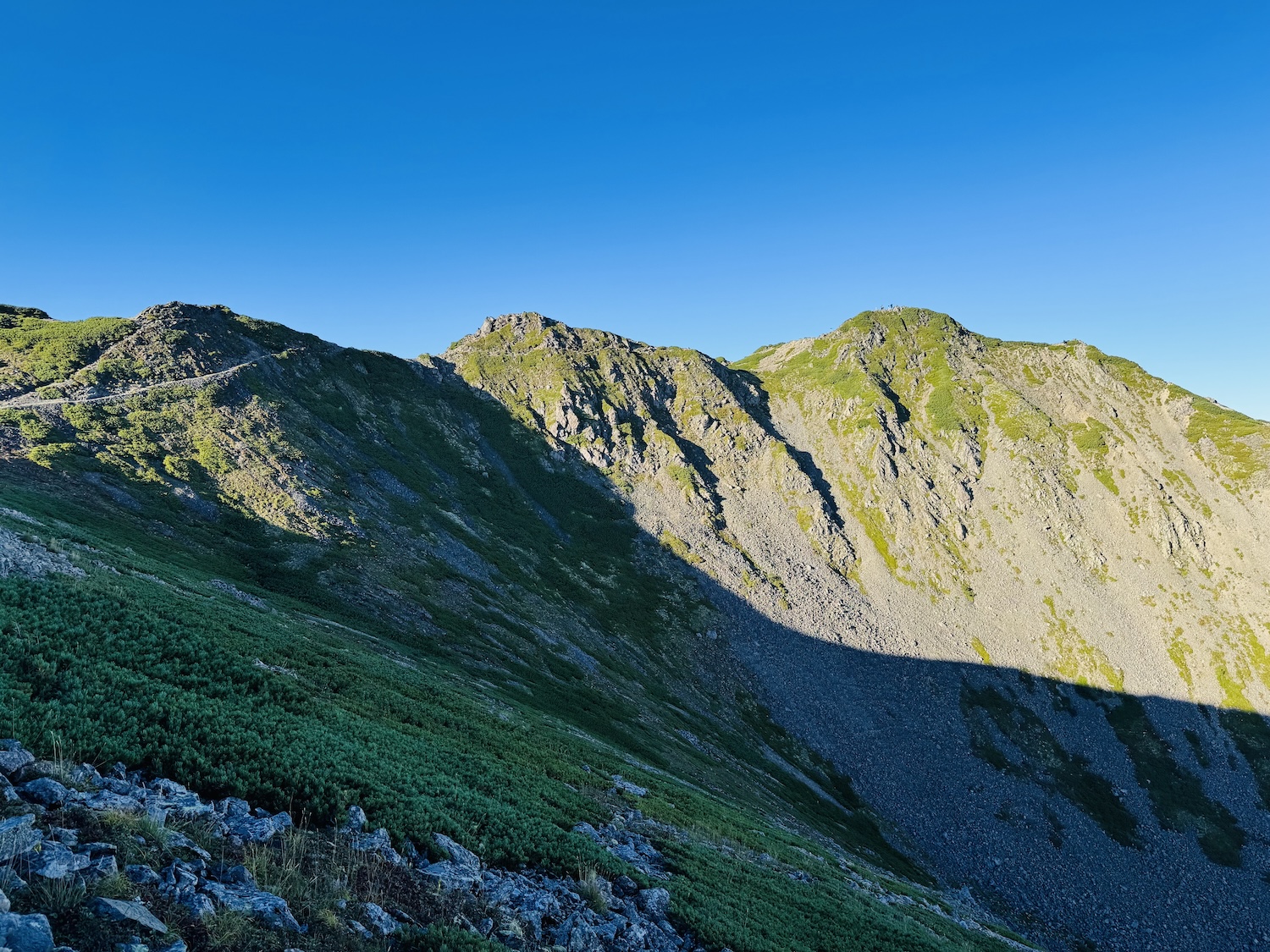 南アルプス仙塩尾根テント泊縦走登山(仙丈ヶ岳)