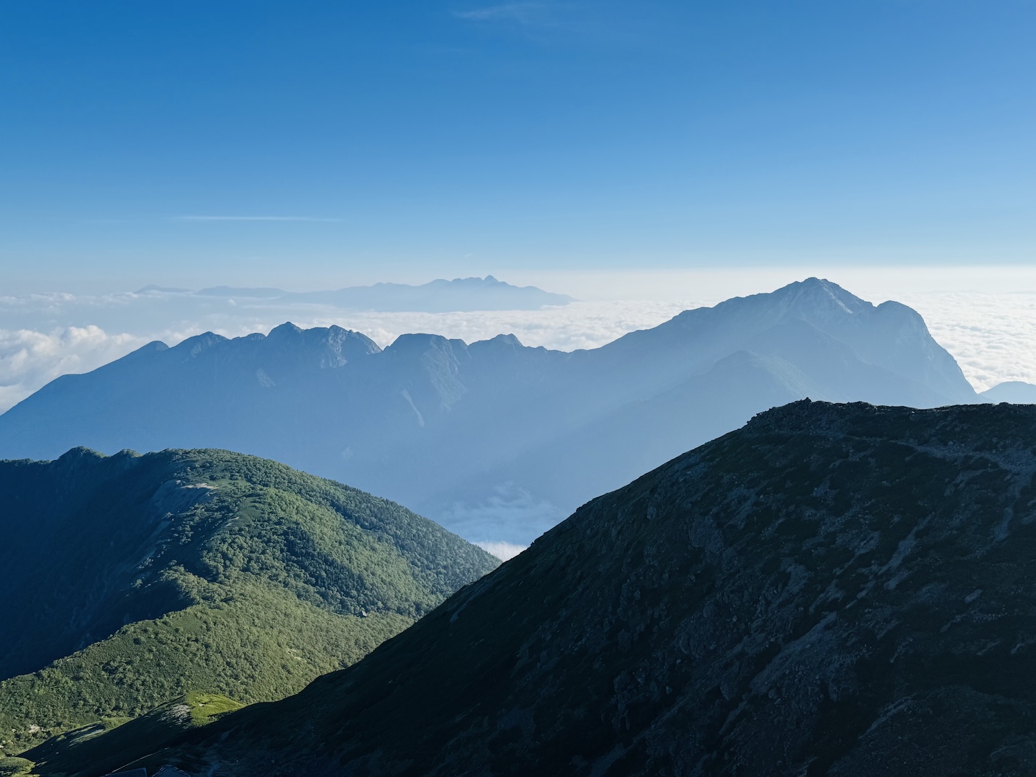 南アルプス仙塩尾根テント泊縦走登山(仙丈ヶ岳)
