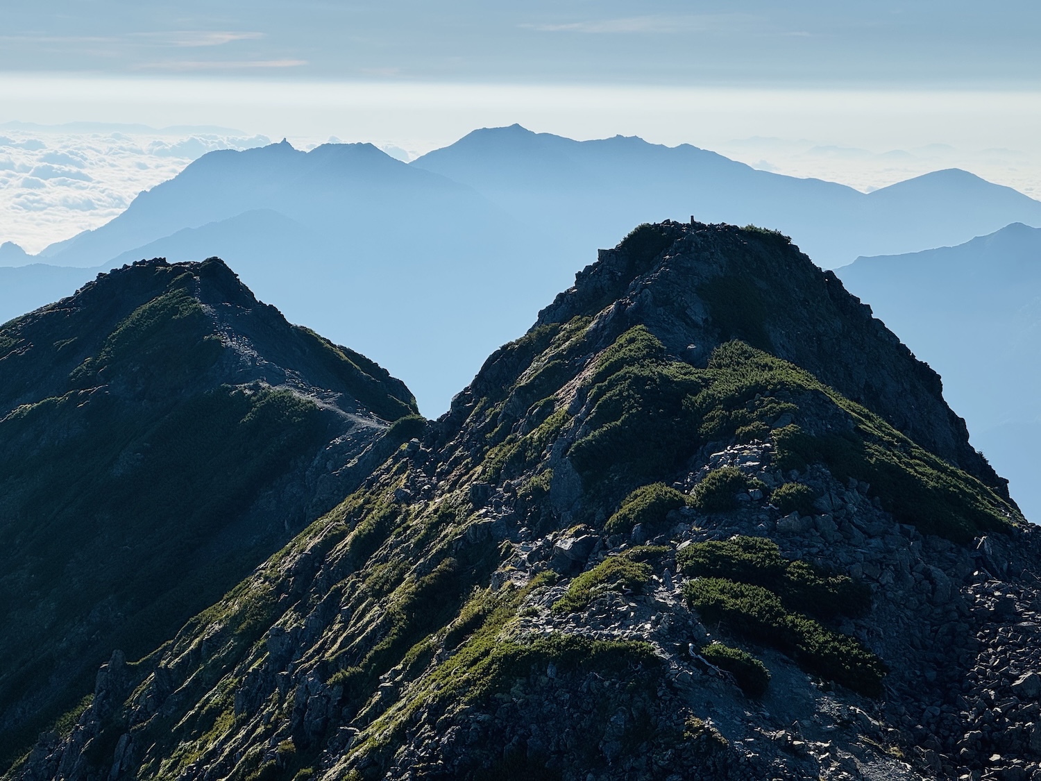 南アルプス仙塩尾根テント泊縦走登山(仙丈ヶ岳)