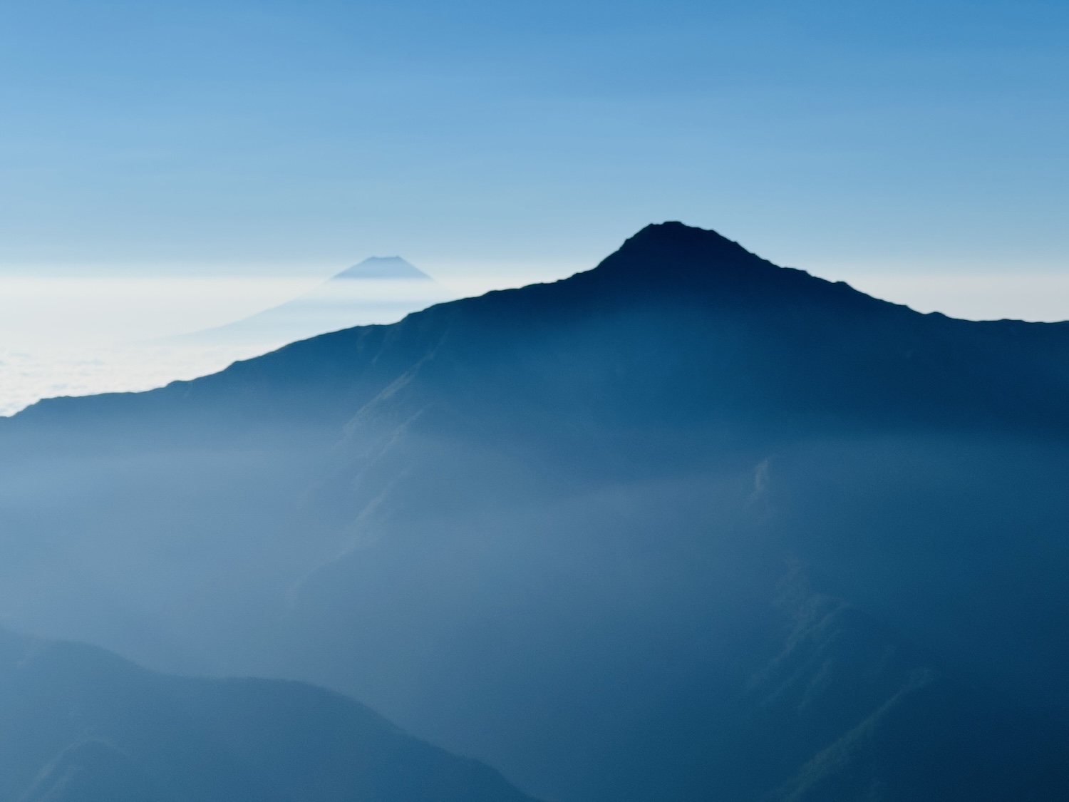 南アルプス仙塩尾根テント泊縦走登山(仙丈ヶ岳)