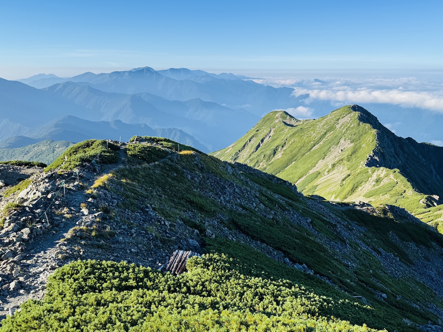 南アルプス仙塩尾根テント泊縦走登山(仙丈ヶ岳)