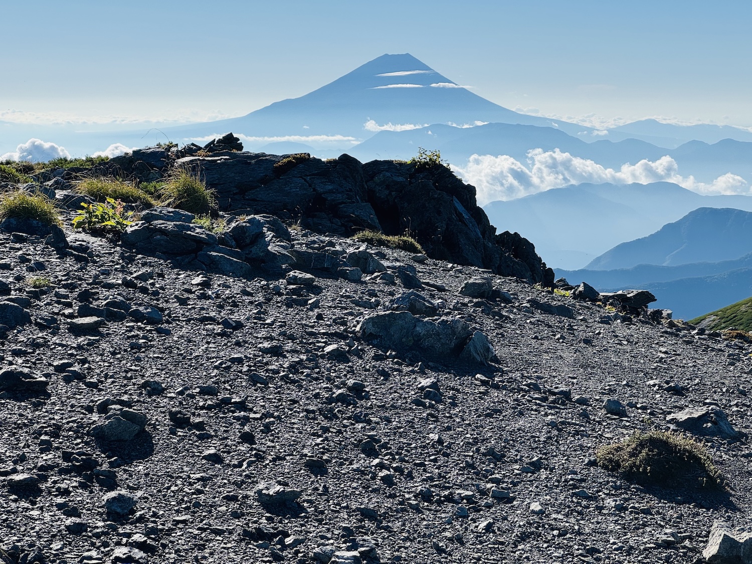 南アルプス仙塩尾根テント泊縦走登山(蝙蝠岳)