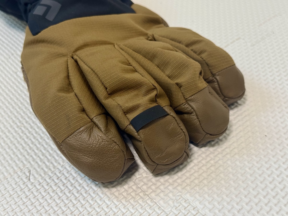 ブラックダイヤモンド・ソロイストグローブ実使用レビュー】雪山で手が