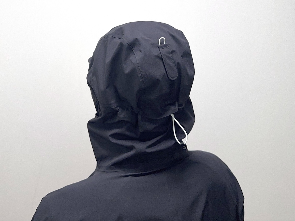 【ミレーティフォンストレッチジャケットをレビュー】GORE-TEXにも負けない！登山用レインウェアなのに超しなやかでとにかく蒸れない