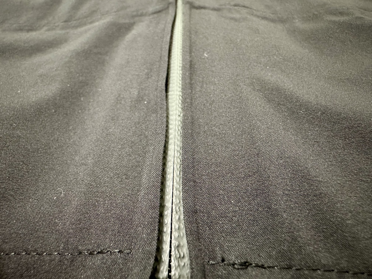 【ミレーティフォンストレッチジャケットをレビュー】GORE-TEXにも負けない！登山用レインウェアなのに超しなやかでとにかく蒸れない